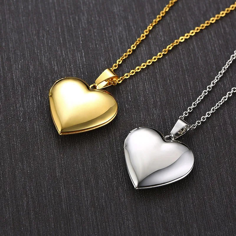 Moderna Glossy Stainless Steel Necklaces